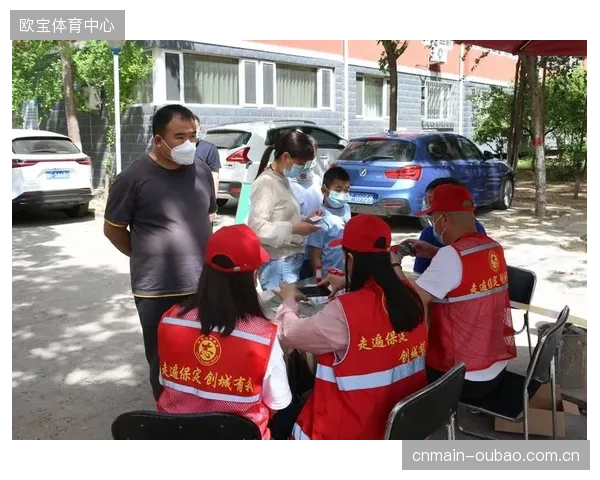 以“公益”为名，让缺乏专业训练的志愿者承担核心物资的分发与管理，是巨大的安全隐患
