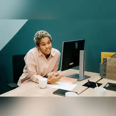 赖峻薇